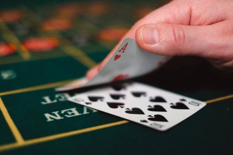 Dem Bai Blackjack – Nghe Thuat Chien Thang Tai Song Bac