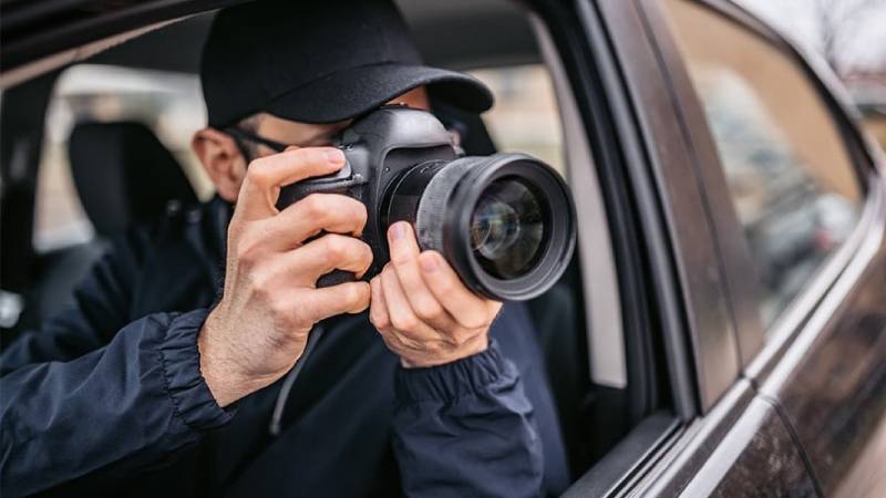 Mơ Thấy Đang Theo Dõi Người Khác