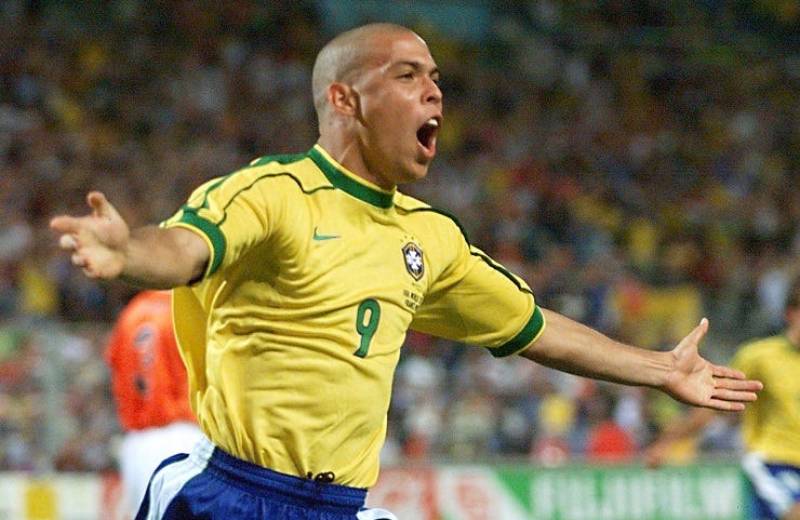 Ronaldo Nazario – “Người Ngoài Hành Tinh”